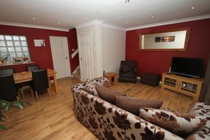 Lounge/Diner- click for photo gallery